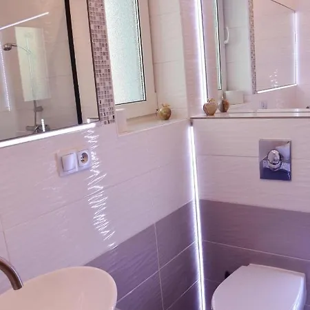 W Ziolowym Ogrodzie - Pokoje Z Dostepna Kuchnia, Apartament Kudowa-Zdrój Exteriér fotografie