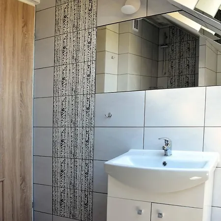 W Ziolowym Ogrodzie - Pokoje Z Dostepna Kuchnia, Apartament Kudowa-Zdrój Exteriér fotografie